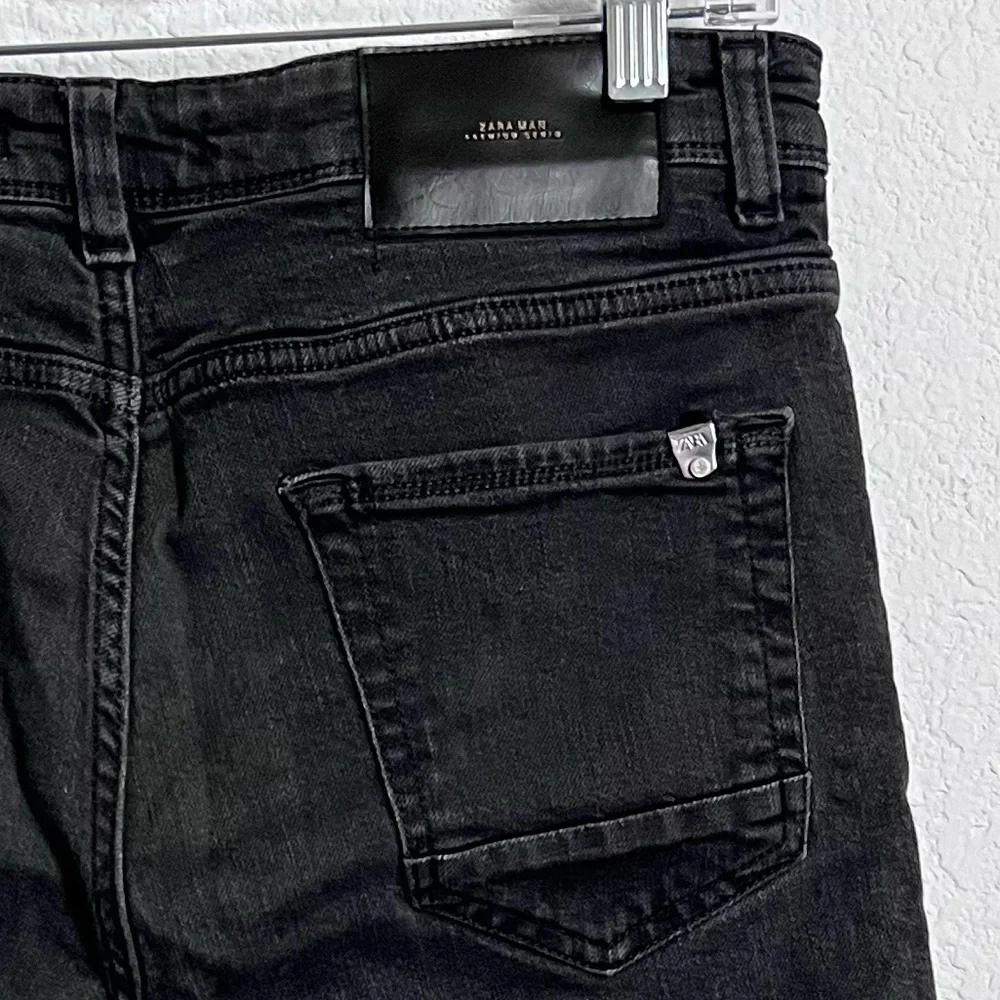 Zara Black Faded Slim Fit Demin Jeans 31